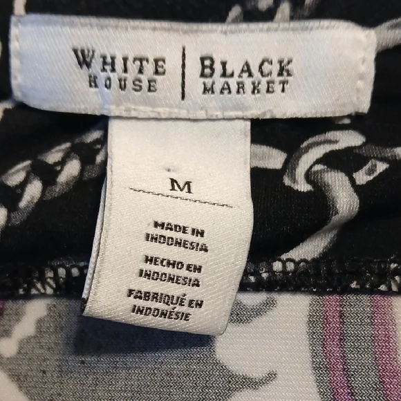 White House Black Market Black and Cream Patterned Blouse Tunic WMs SZ M - Picture 2 of 4